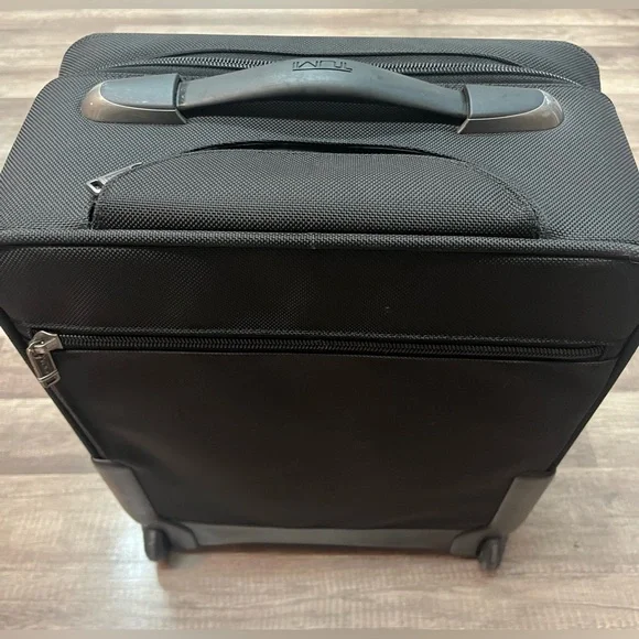 Tumi G4 Wheeled Convertible Computer Brief Packing Case Black 17.5X14X8